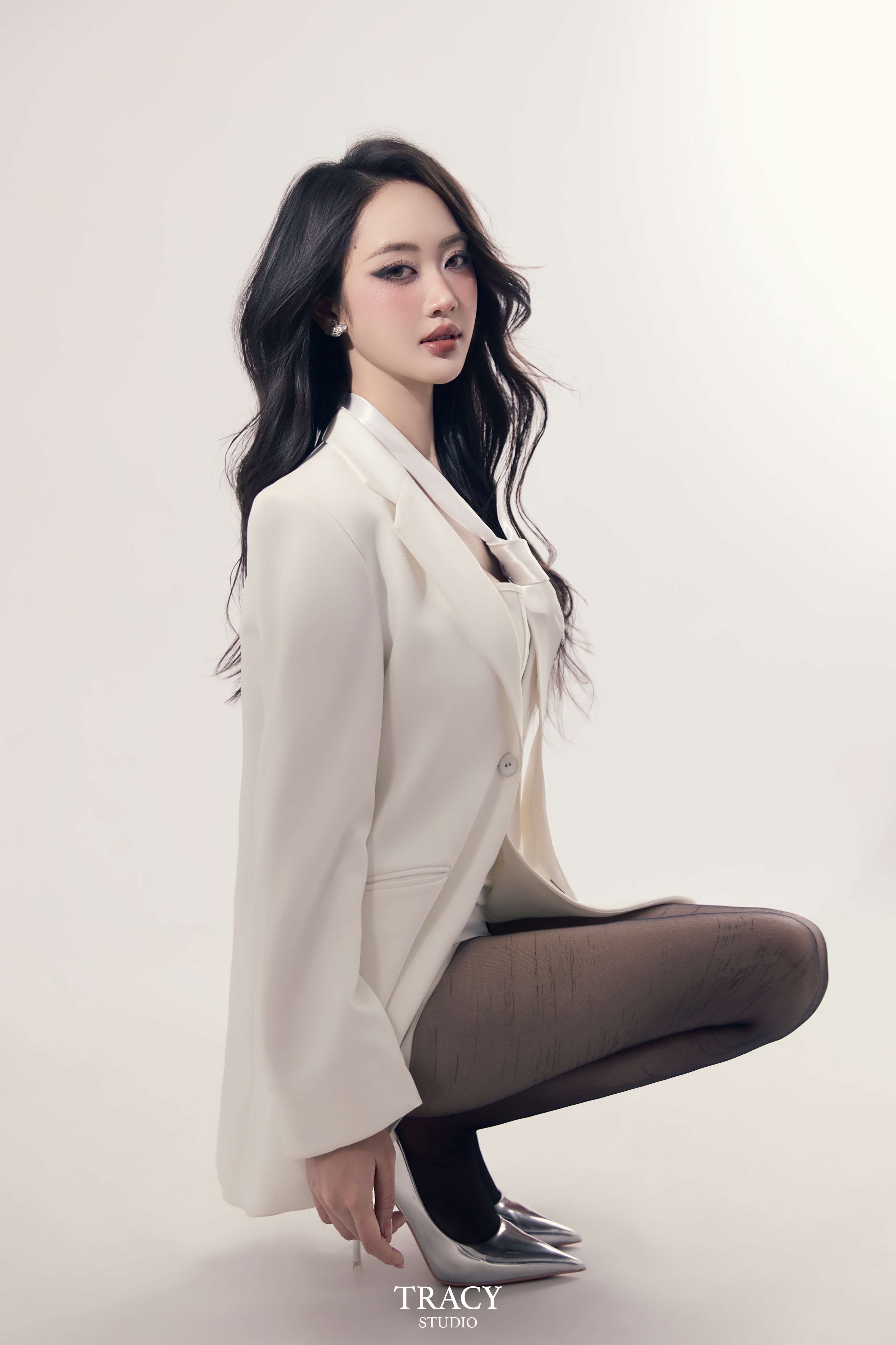 frontend/img/gallery/concept-cool-ngau-slay/tracy-studio-chup-concept-slay-trang (7).jpg